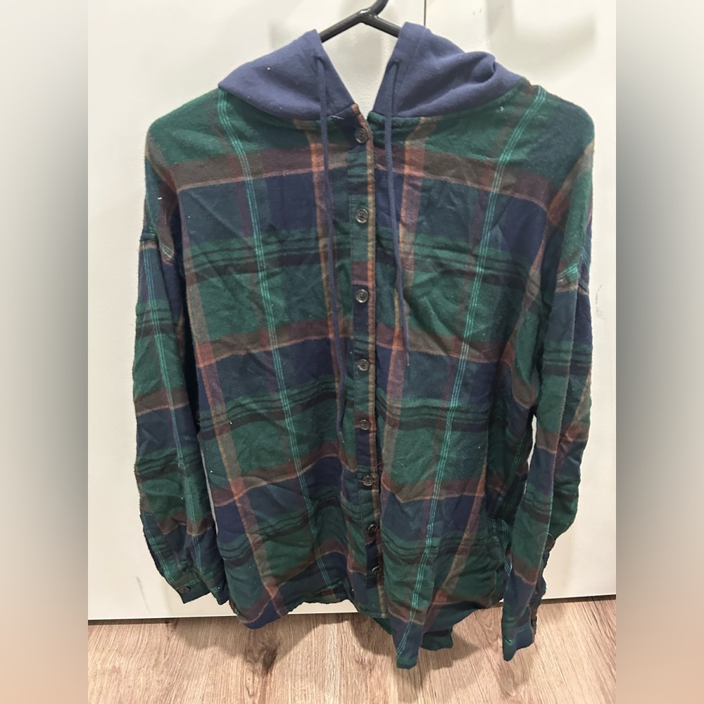 BDG flannel hoodie worn once Unisex size Medium button down shirt oversize throw